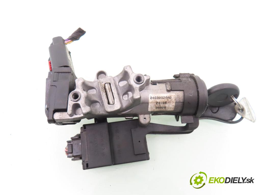 CHRYSLER VOYAGER IV (RG, RS) MINIVAN 2003 108,00 2.4 - EDZ 2429,00 spinačka 04690920AB ; P04686665AC ; 04685719AB (Spínacia skrinka)