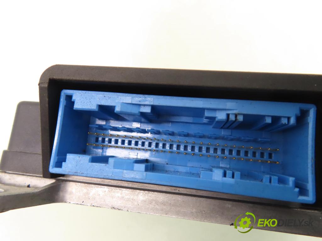 VOLVO C30 (533) HB 2008 100,00 2.0 D - D 4204 T 1997,00 MODUL air BAG 30773786 ; 00405178A4