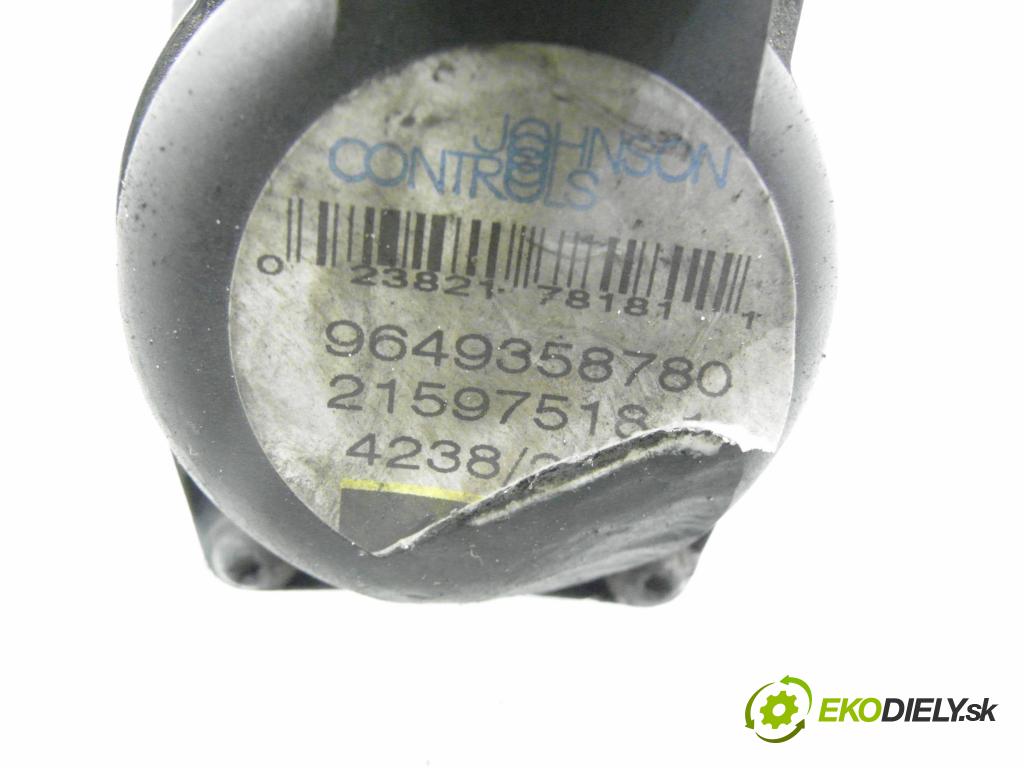 CITROEN XSARA PICASSO (N68) MINIVAN 2007 80,00 1.6 HDi - 9HZ (DV6TED4) 1560,00 VENTIL EGR 9649358780 ; 215975181 ; EN48000