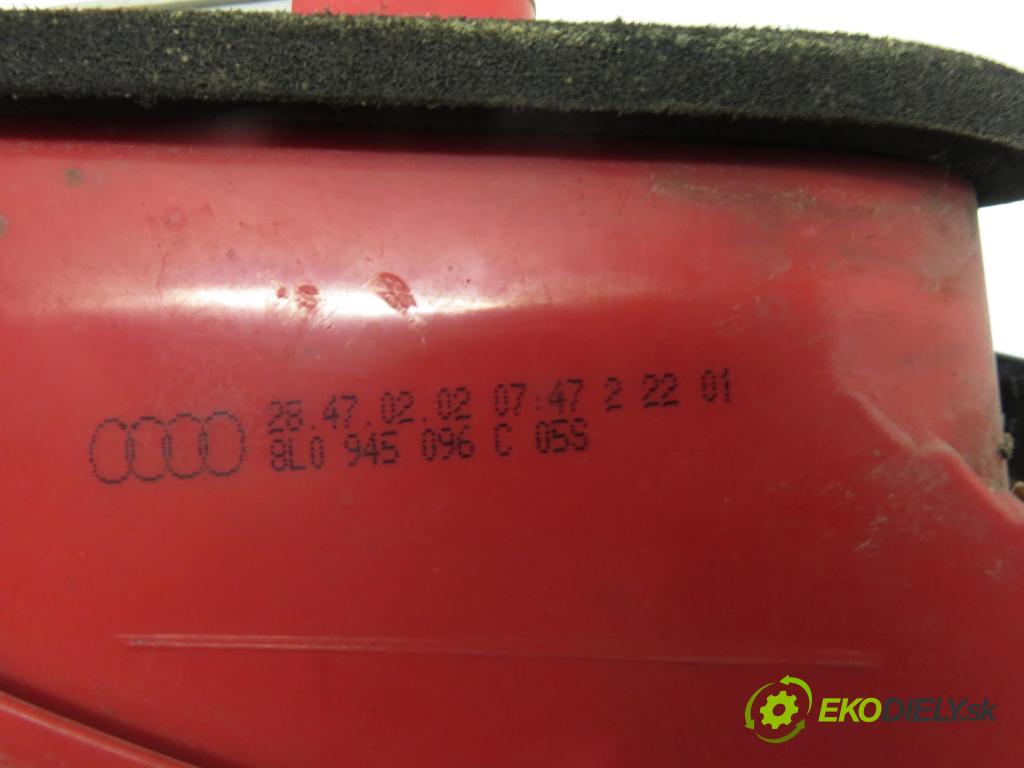 AUDI A3 (8L1) HB 1999 74,00 1.6 - AKL 1595,00 Svetlo ľavé zadné 8L0945095B ; 8L0945096C