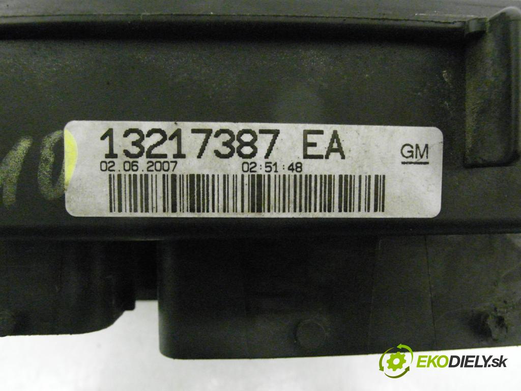OPEL CORSA D (S07) HB 2007 59,00 1.2 - Z 12 XEP 1229,00 spínačka / imobilizéra IMMO / řídící jednotka 0261208940 ; 55557933 ; 56155D
