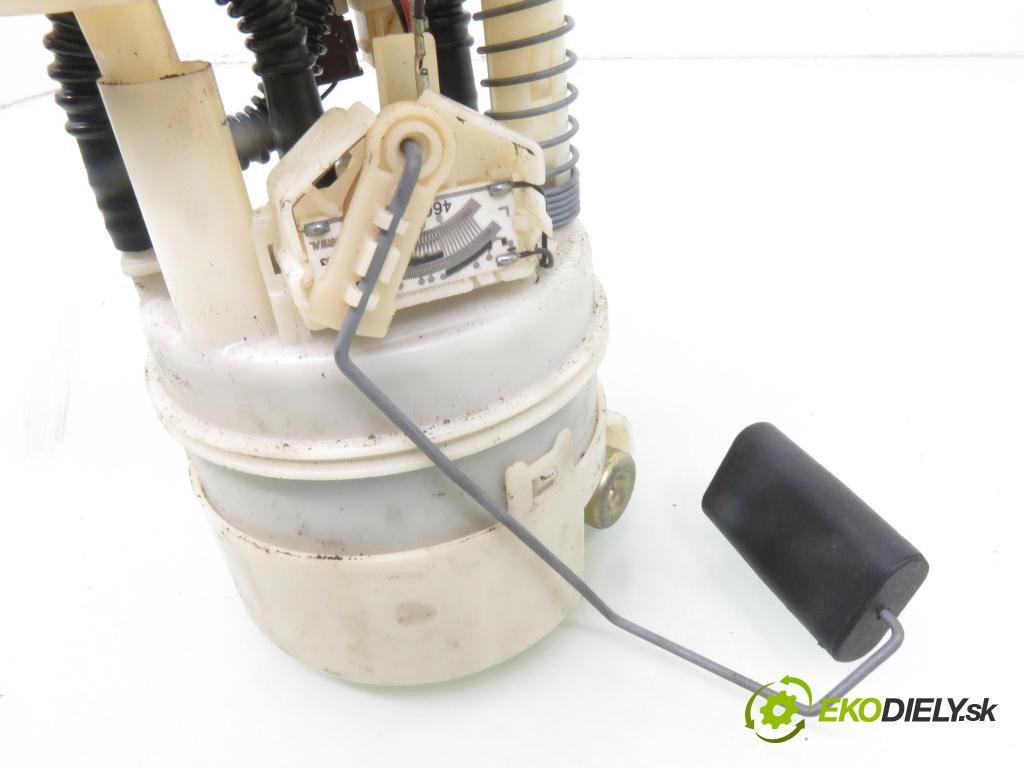 RENAULT CLIO II (BB_, CB_) HB 1999 43,00 1.2 8V 58 1149,00 Pumpa paliva 8200057324 ; 09746659900
