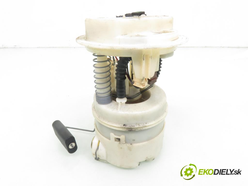 RENAULT CLIO II (BB_, CB_) HB 1999 43,00 1.2 8V 58 1149,00 Pumpa paliva 8200057324 ; 09746659900