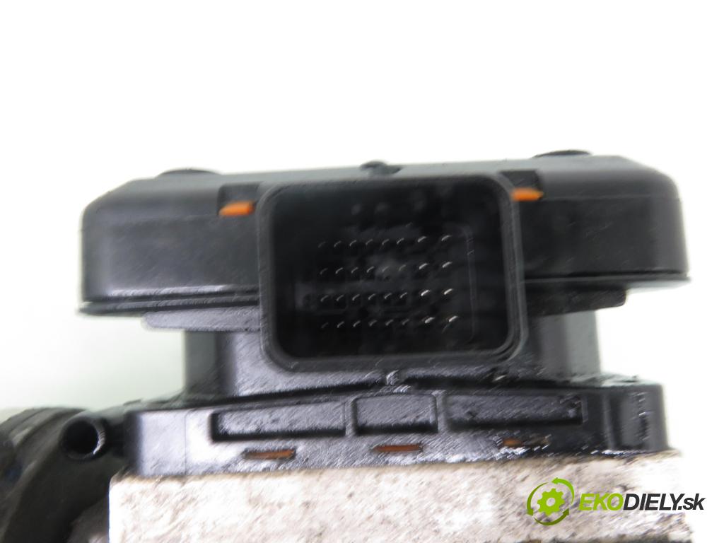 CITROEN C5 II (RC_) LIFTBACK 1999 80,00 1.6 HDi (RC8HZB) - 9HZ (DV6TED4) 1560,00 pumpa nápravy 963671388000