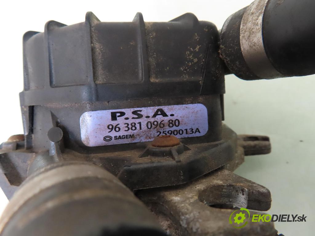 FIAT ULYSSE (179_) MINIVAN 2003 100,00 2 - RFN (EW10J4) 1997,00 Pumpa vzduchu 9638109680 ; 2590013A