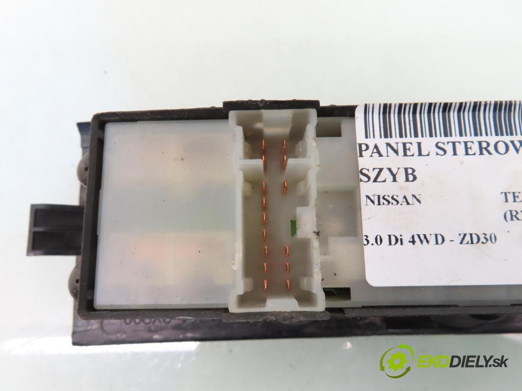 NISSAN TERRANO II (R20) TERENOWY 2002 113,00 3.0 Di 4WD - ZD30 2953,00 Panel ovládania okien 809612X800