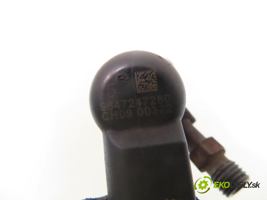 FORD FOCUS C-MAX (DM2) MINIVAN 2003 100,00 2.0 TDCi - G6DA 1997,00 vstrekovač 9647247280 (Vstrekovač paliva)