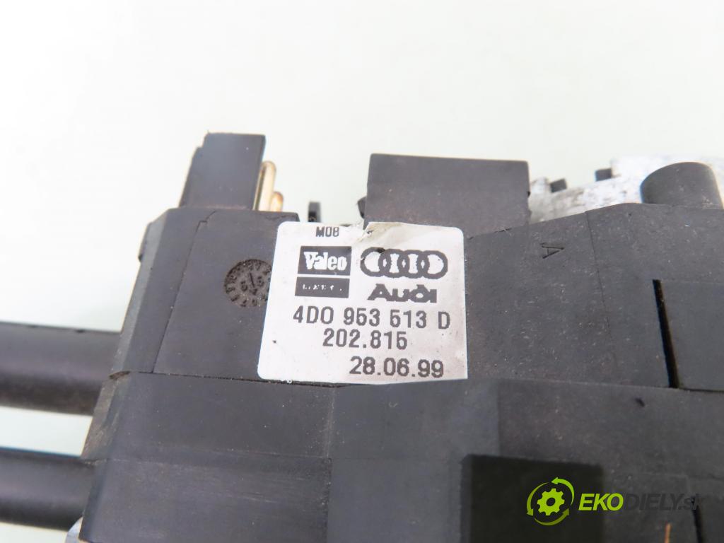 AUDI A4 (8D2, B5) SEDAN 1996 92,00 1.8 - ADR 1781,00 páčka/prepínač 4D0953513D