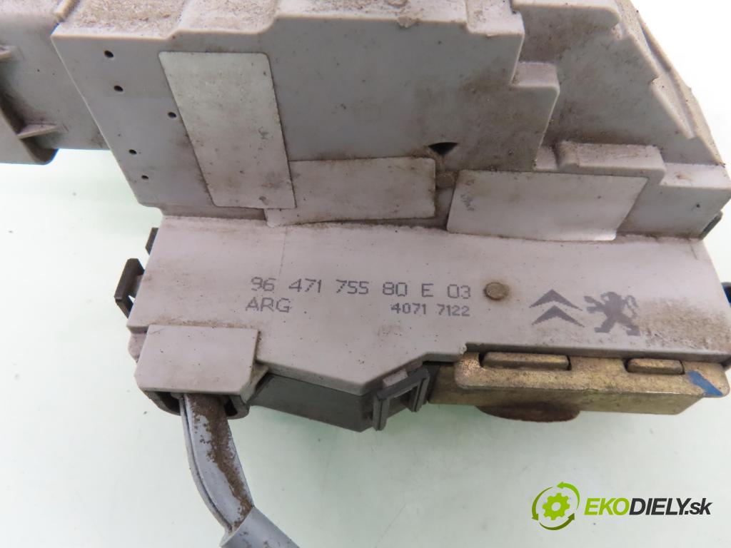 CITROEN C4 I (LC_) HB 2005 80,00 1.6 HDi- 9HZ (DV6TED4) 1560,00 zámok 9647175580