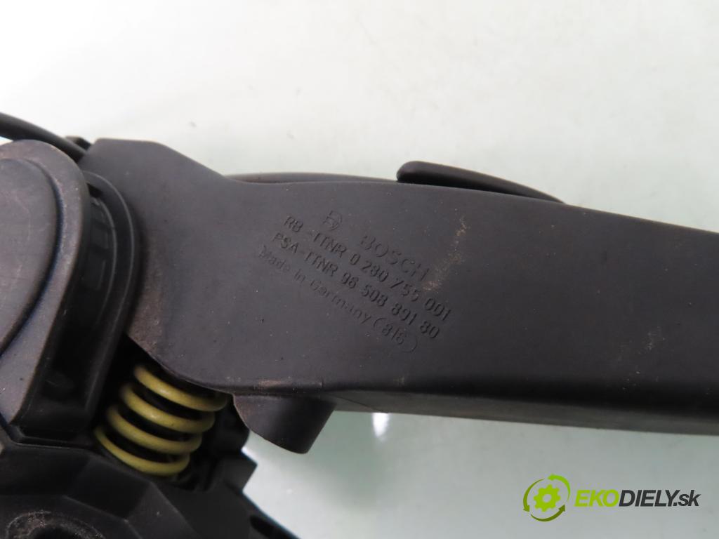 CITROEN C4 I (LC_) HB 2005 80,00 1.6 HDi- 9HZ (DV6TED4) 1560,00 Potenciometer plynu 0280755001 ; 9650889180 (Potenciometer plynového pedálu)