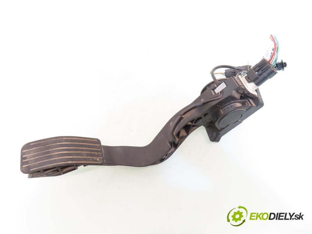 CITROEN C4 I (LC_) HB 2005 80,00 1.6 HDi- 9HZ (DV6TED4) 1560,00 Potenciometer plynu 0280755001 ; 9650889180 (Potenciometer plynového pedálu)