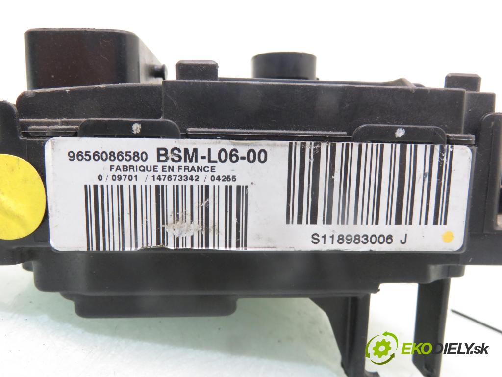 CITROEN C4 coupe (LA_) COUPE 2005 80,00 1.6 16V - NFU (TU5JP4) 1587,00 MODUL BSM 9656086580 ; S118983006J