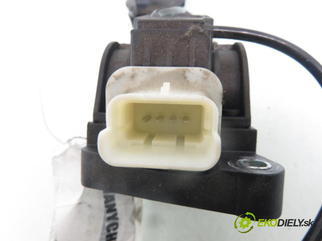 CITROEN C4 coupe (LA_) COUPE 2005 80,00 1.6 16V - NFU (TU5JP4) 1587,00 Potenciometer plynu 9650889180 ; 0280755001 ; F00C3E2429 (Potenciometer plynového pedálu)