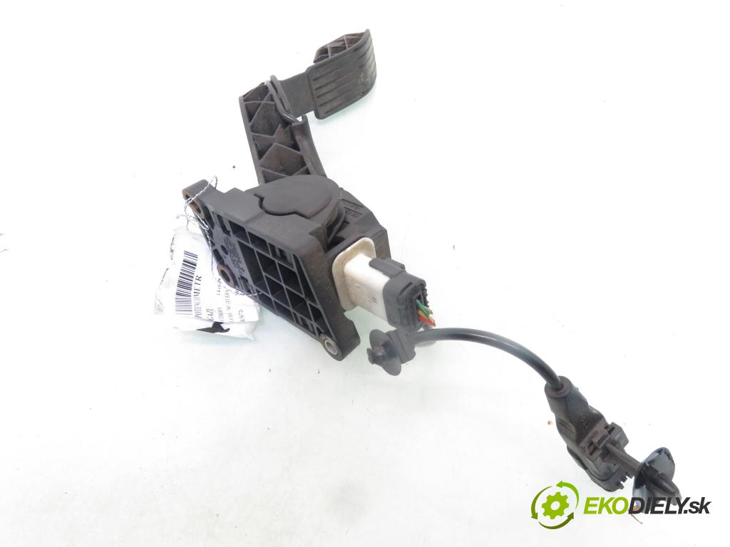 CITROEN C4 coupe (LA_) COUPE 2005 80,00 1.6 16V - NFU (TU5JP4) 1587,00 potenciometr plynového pedálu 9650889180 ; 0280755001 ; F00C3E2429 (Potenciometr plynového pedálu)