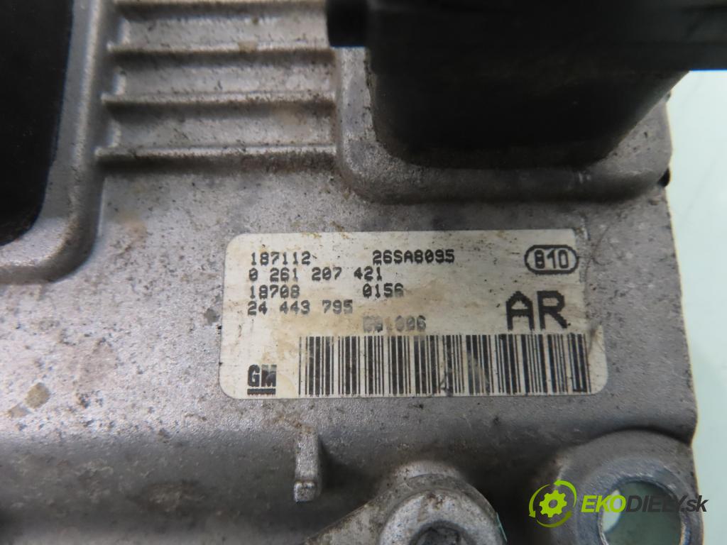 OPEL CORSA C (X01) HB 2001 43,00 1 - Z 10 XE 973,00 Riadiaca jednotka Motor 0261207421 ; 24443795