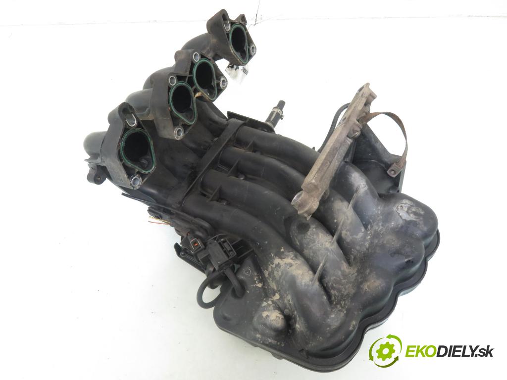AUDI A3 (8L1) HB 1999 74,00 1.6 - AKL 1595,00 potrubí 06A133205G