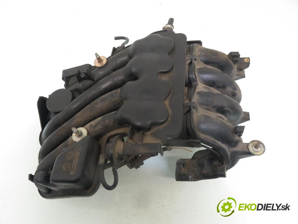 AUDI A3 (8L1) HB 1999 74,00 1.6 - AKL 1595,00 potrubí 06A133205G
