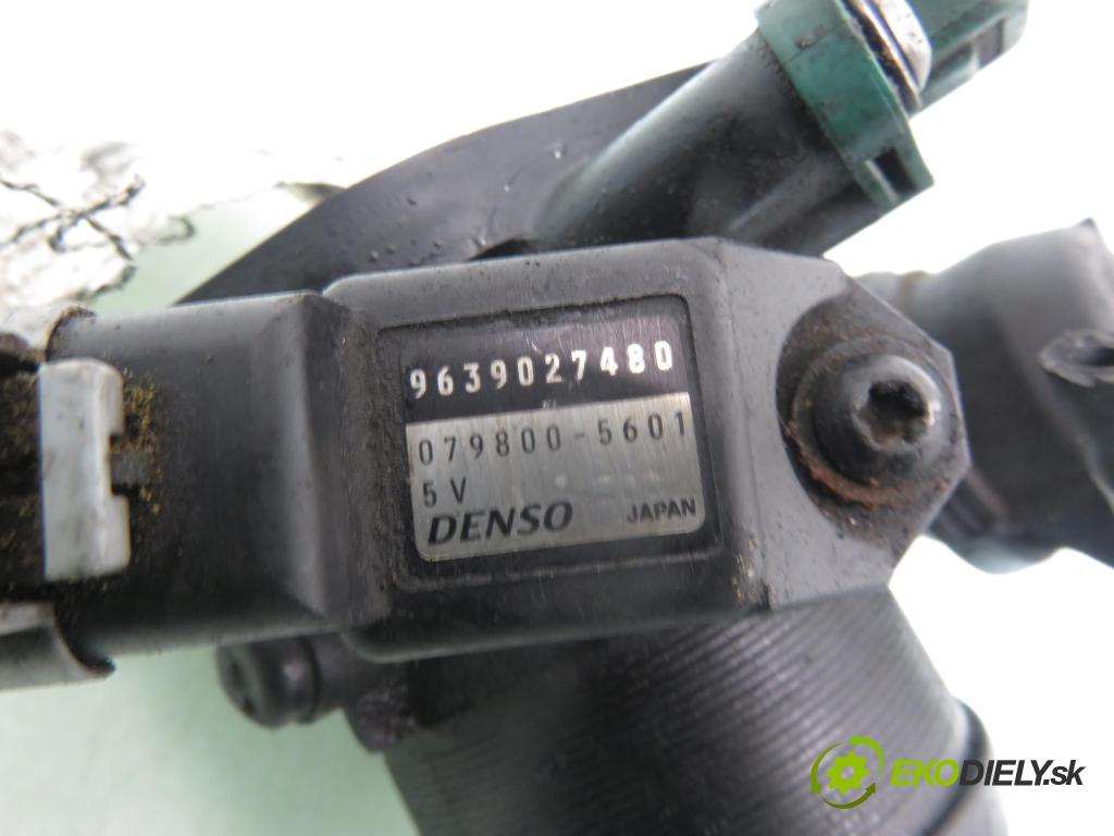 FORD FOCUS C-MAX (DM2) MINIVAN 2003 100,00 2.0 TDCi - G6DA 1997,00 škrtíci klapka 9647474880 ; 9639027480 ; 0798005601 (Škrticí klapka)