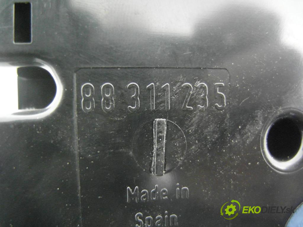 SEAT IBIZA II (6K1) HB 1999 44,00 1.4 i - ABD 1390,00 prístrojovka elektrický 6K0919033 ; 88311235