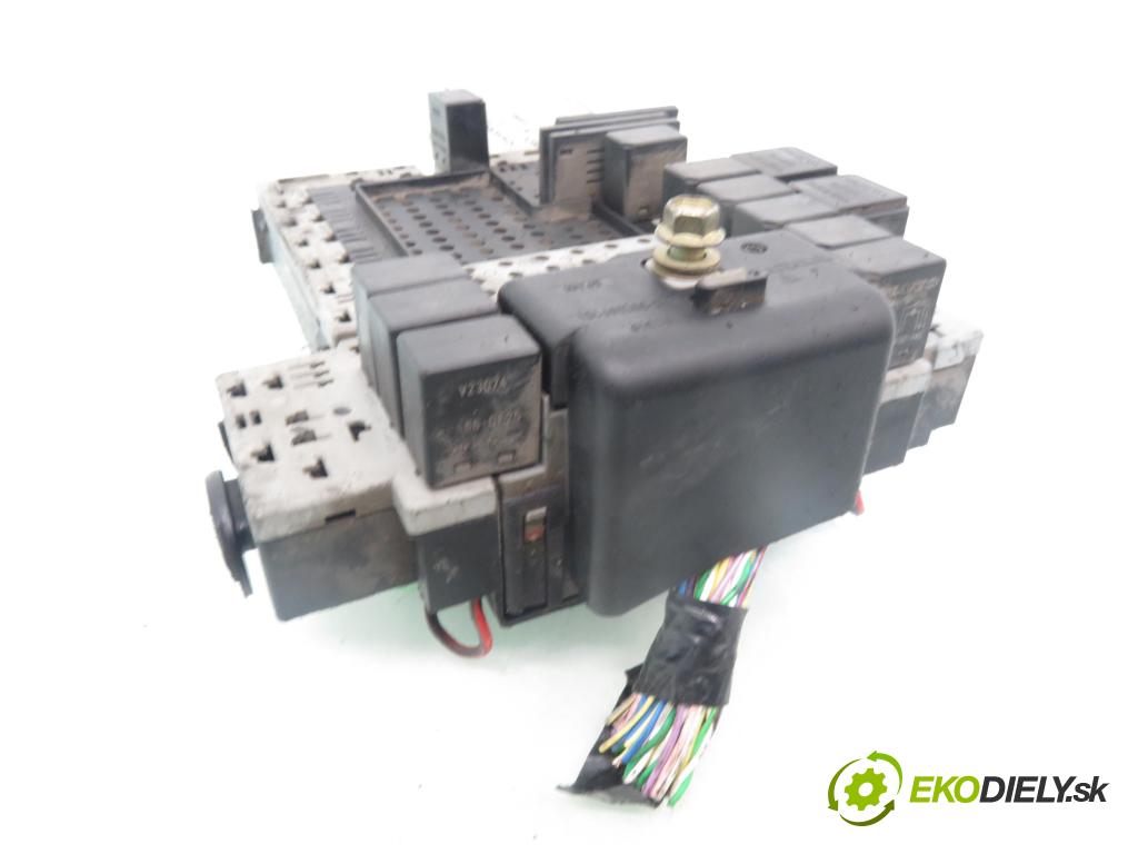 VOLVO V70 II SW (285) KOMBI 2000 103,00 2.5 TDI - D 5252 T 2461,00 MODUL BSI 8645170 ; 8645171