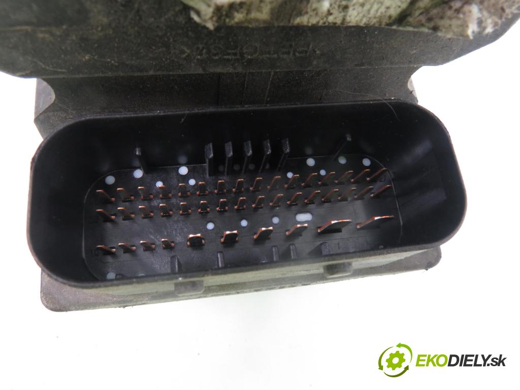 RENAULT SCENIC I (JA0/1_) MINIVAN 2001 102,00 2.0 16V (JA1B, JA1D) - F4R 740 1998,00 Pumpa ABS 0265950046 ; 8200090690 (Pumpa ABS)