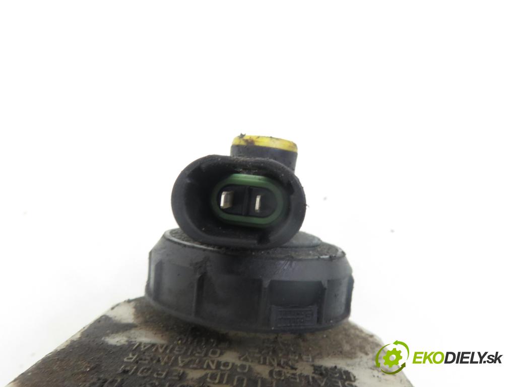 RENAULT SCENIC I (JA0/1_) MINIVAN 2001 102,00 2.0 16V (JA1B, JA1D) - F4R 740 1998,00 posilovač 8200097098 ; 03786420034 (Servočerpadlo)