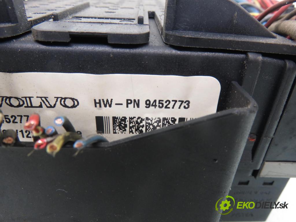 FORD MONDEO III (B5Y) SEDAN 2003 125,00 2.5 V6 24V - LCBD 2495,00 MODUL BSI 9452772 ; 9452773