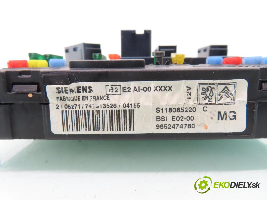 PEUGEOT 206 liftback (2A/C) HB 2004 440,00 1.1 i - HFX (TU1JP) 1124,00 MODUL BSI S118085220C ; 9652474780