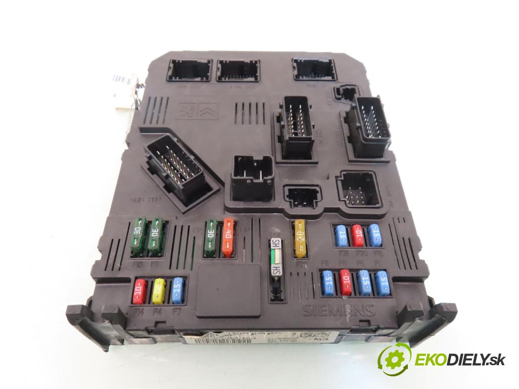 PEUGEOT 206 liftback (2A/C) HB 2004 440,00 1.1 i - HFX (TU1JP) 1124,00 MODUL BSI S118085220C ; 9652474780