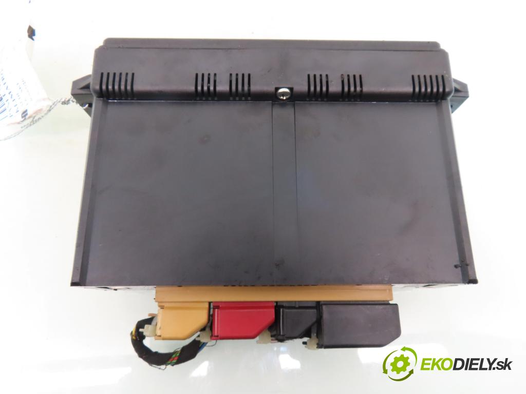 AUDI A3 (8L1) HB 1999 74,00 1.6 - AKL 1595,00 Panel kúrenia KLIMATRONIK 8L0820043D ; 5HB00760804