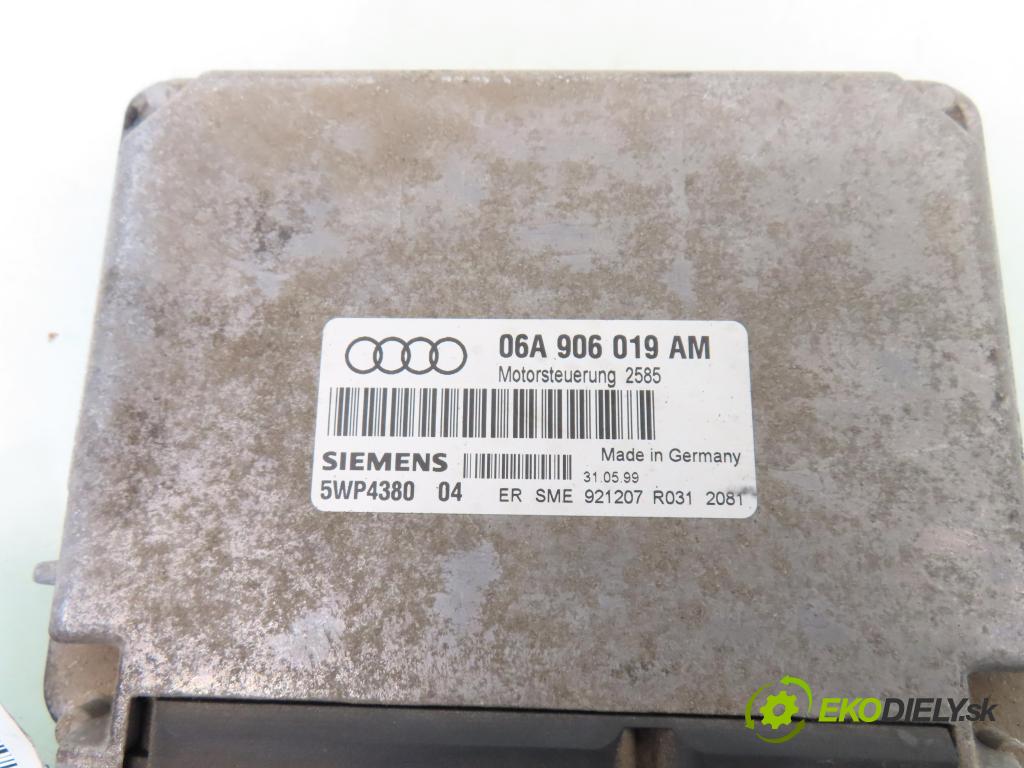 AUDI A3 (8L1) HB 1999 74,00 1.6 - AKL 1595,00 řídící jednotka motora 06A906019AM ; 5WP438004