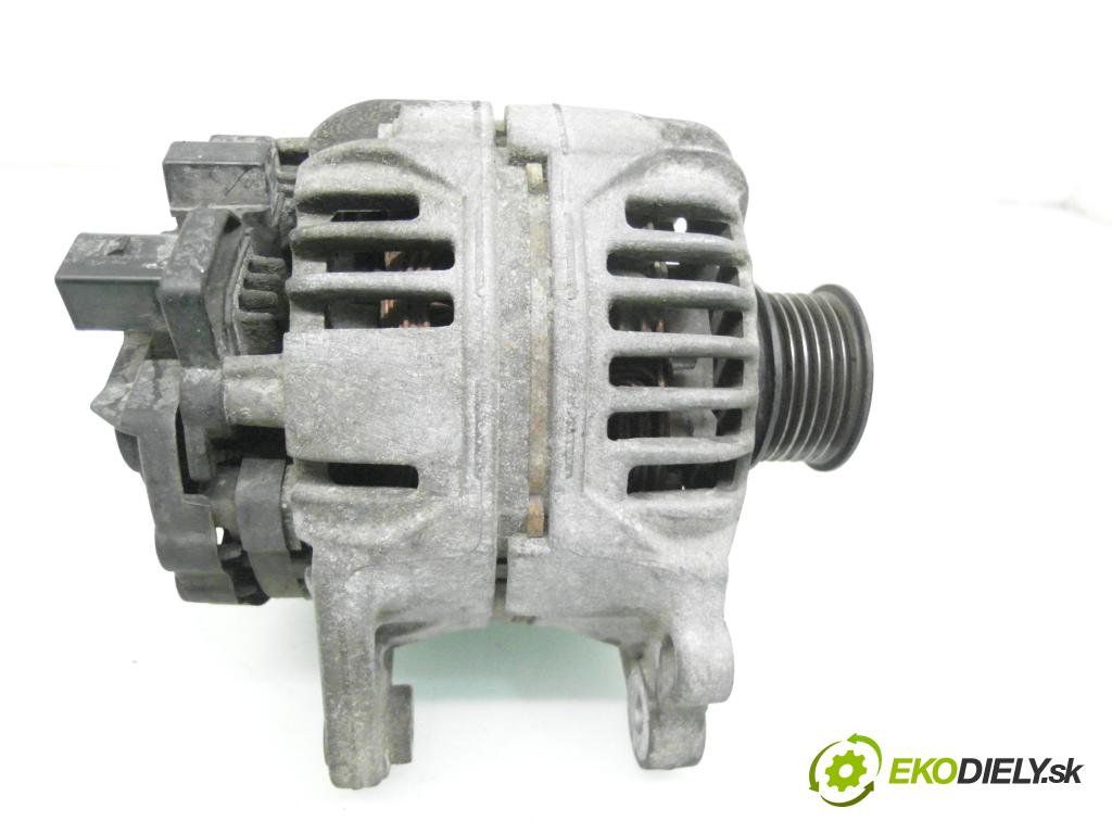 VW POLO CLASSIC (6V2) SEDAN 2001 44,00 60 1.4 - AEX 1390,00 Alternátor 037903025L ; 0124315005 (Alternátor)