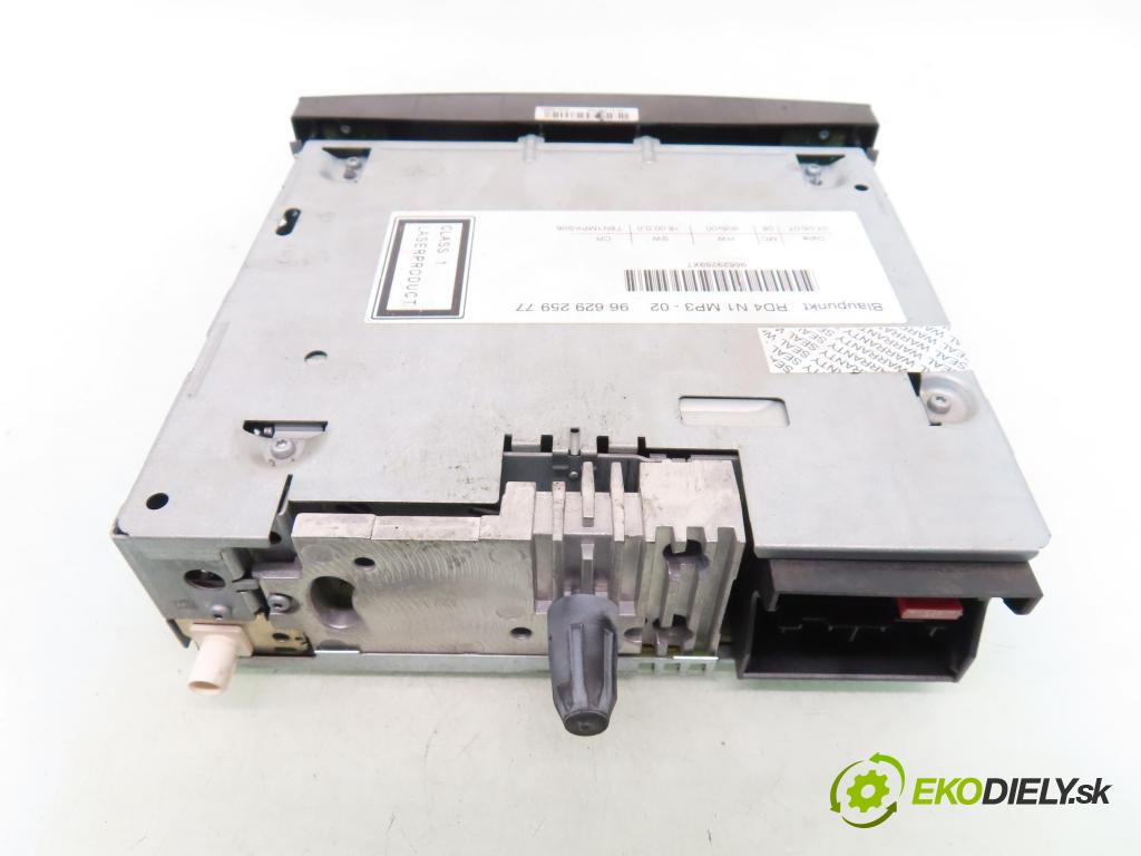 PEUGEOT 307 (3A/C) HB 2004 80,00 1.6 16V - NFU (TU5JP4) 1587,00 RADIO CD 9662925977