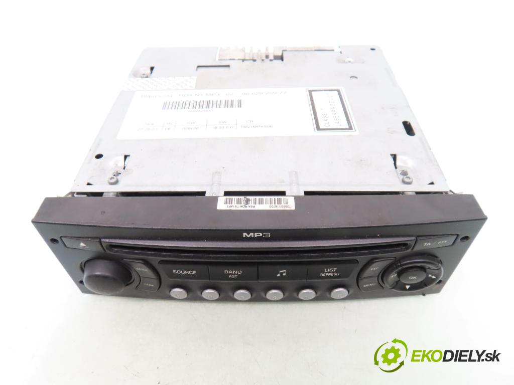 PEUGEOT 307 (3A/C) HB 2004 80,00 1.6 16V - NFU (TU5JP4) 1587,00 RADIO CD 9662925977