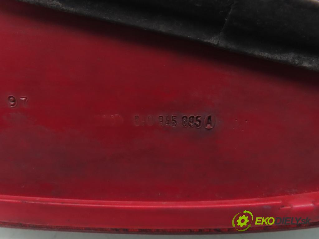 AUDI A3 (8L1) HB 1998 66,00 1.9 TDI - AGR 1896,00 světlo levé zadní 8L0945095A
