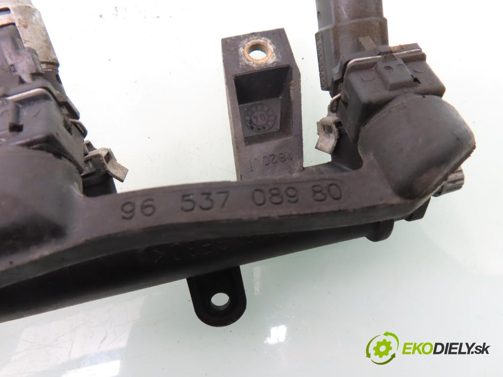 PEUGEOT 206 liftback (2A/C) HB 2004 440,00 1.1 i - HFX (TU1JP) 1124,00 lišta vstřikovací 9628982980D ; 9653708980 (Vstřikovací lišta)