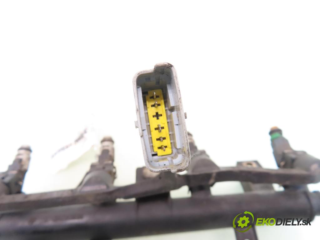 PEUGEOT 206 liftback (2A/C) HB 2004 440,00 1.1 i - HFX (TU1JP) 1124,00 lišta vstřikovací 9628982980D ; 9653708980 (Vstřikovací lišta)