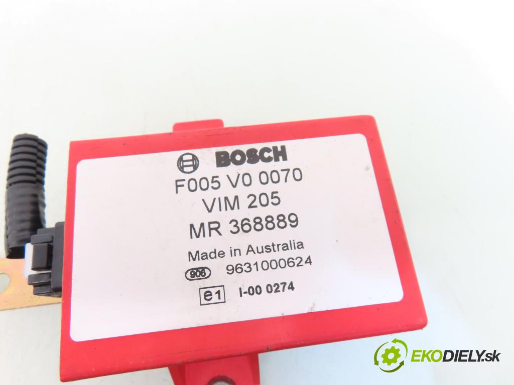 MITSUBISHI CARISMA (DA_) SEDAN 2000 92,00 1.8 16V GDI (DA2A) - 4G93 (GDI) 1834,00 spínačka / imobilizéra IMMO / řídící jednotka MR420361 ; F005V00070 ; MD340897
