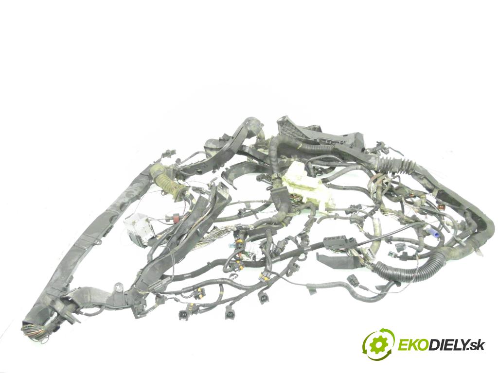 VOLVO S60 I (384) SEDAN 2004 154,00 2.5 T - B 5254 T2 2521,00 BALÍČEK: elektrická Motor 