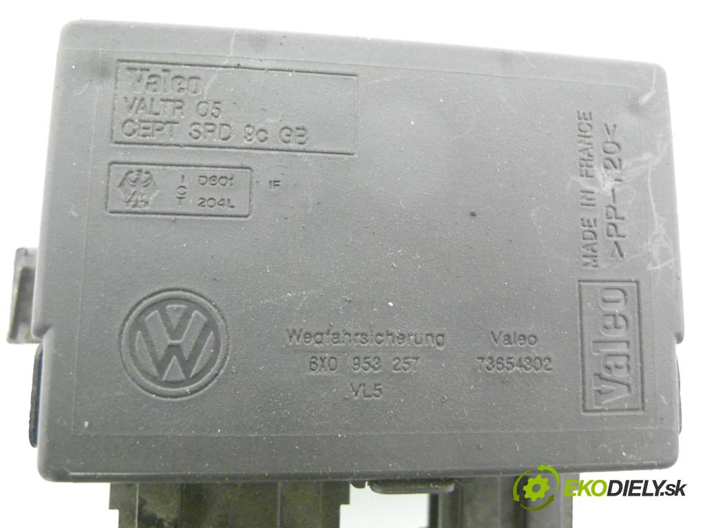 VW POLO CLASSIC (6V2) SEDAN 2001 44,00 60 1.4 - AEX 1390,00 spínačka / imobilizéra IMMO / řídící jednotka 6K0906032H ; 6K0905851 ; 73654302