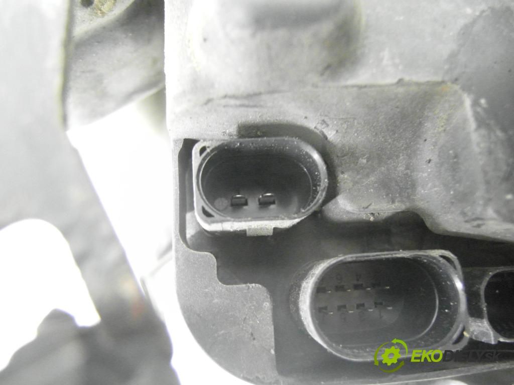 VW TOURAN (1T1, 1T2) MINIVAN 2006 77,00 1.9 TDI - BXE 1896,00 Webasto 9013858C ; 000018031232 ; 1K0819508F (Webasto (nezávislé kúrenie))