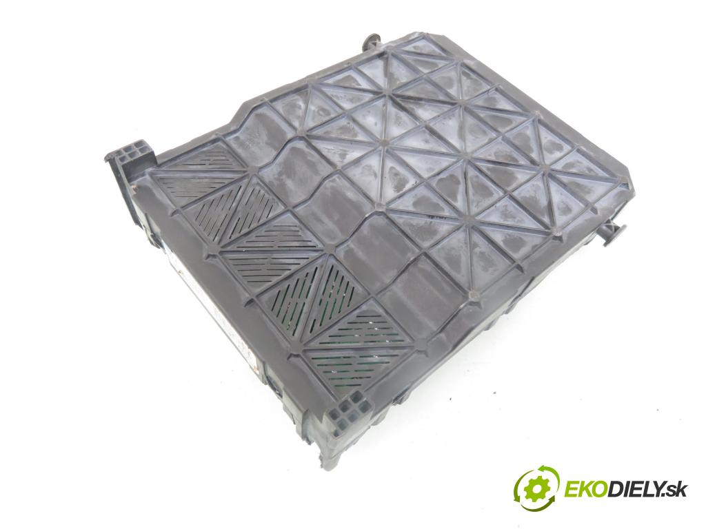 PEUGEOT PARTNER Combispace (5F) KOMBIVAN 2004 51,00 1.9 D - WJY (DW8B) 1868,00 MODUL BSM 9652474680HG ; S118085320C