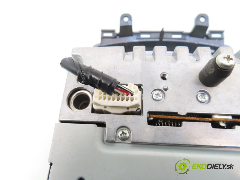 MAZDA 5 (CR19) MINIVAN 2008 107,00 2 - LFF7 1999,00 RADIO CD 14797327 ; CD8966ARX