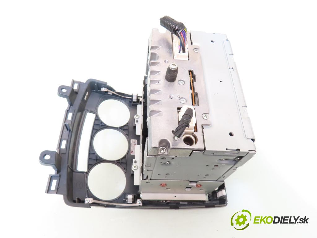 MAZDA 5 (CR19) MINIVAN 2008 107,00 2 - LFF7 1999,00 RADIO CD 14797327 ; CD8966ARX