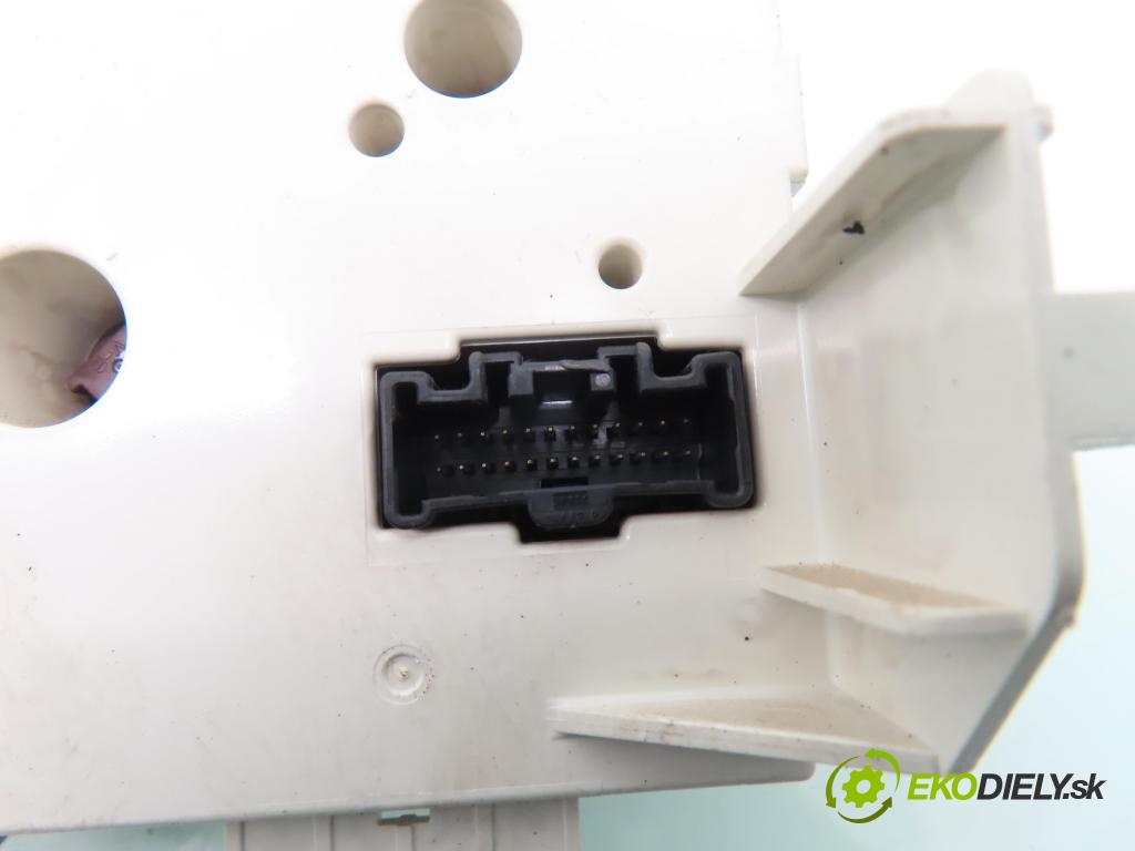 MAZDA 5 (CR19) MINIVAN 2008 107,00 2 - LFF7 1999,00 Panel topení KLIMATRONIK K1900CD85