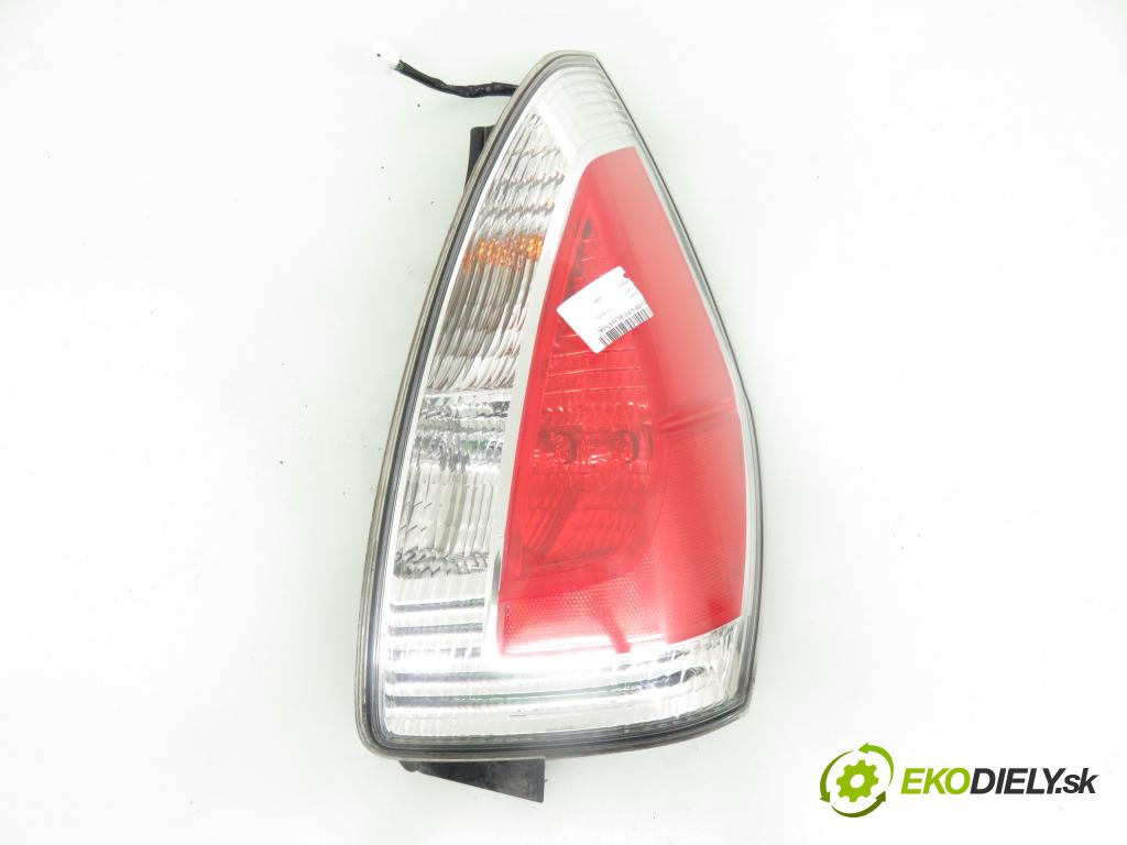 MAZDA 5 (CR19) MINIVAN 2008 107,00 2 - LFF7 1999,00 světlo pravé zadní C29151150