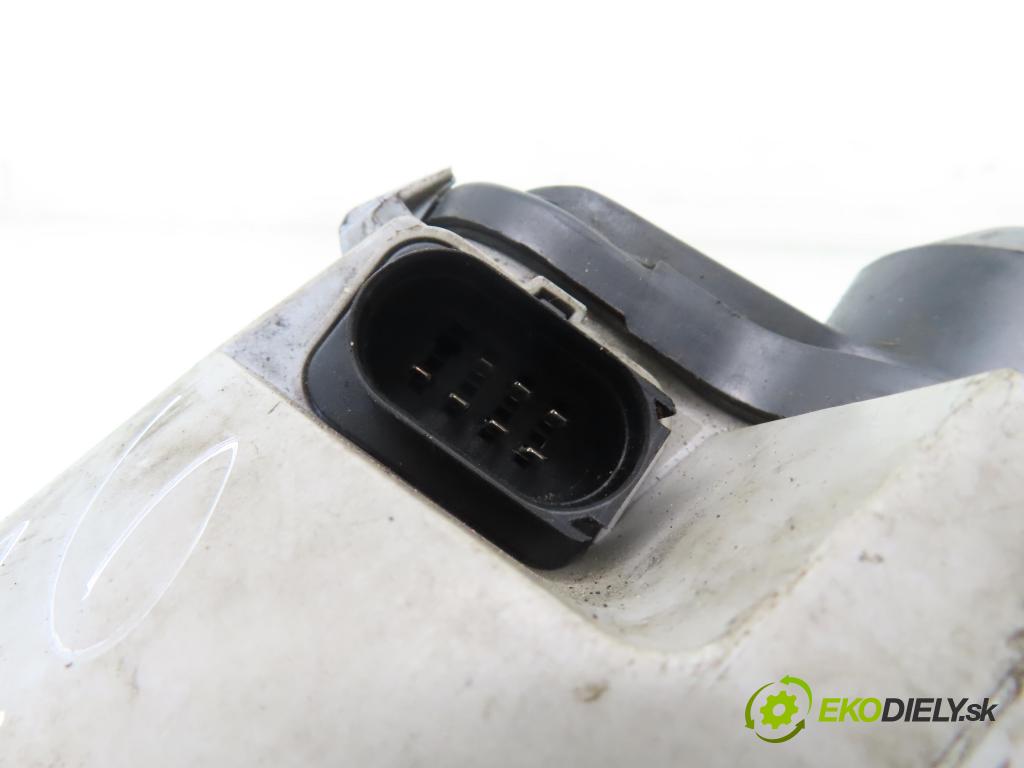 VW NEW BEETLE (9C1, 1C1) HB 1999 85,00 2 - AZG 1984,00 Svetlo LP 0301163201 ; 1C0941005J