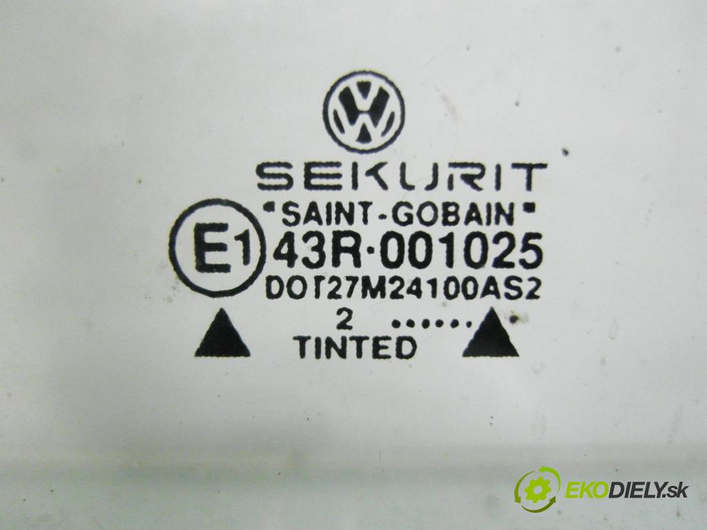 VW TRANSPORTER IV Skrzynia (70XA) FURGON 1996 50,00 1.9 TD 68 - ABL 1896,00 Okno ľavy bočné MEDIAN: