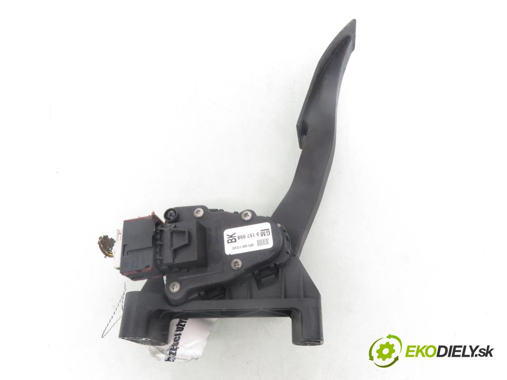 OPEL ASTRA H (A04) HB 2005 77,00 1.6 - Z 16 XEP 1598,00 Potenciometer plynu 9157998BK ; 6PV00811200 (Potenciometer plynového pedálu)