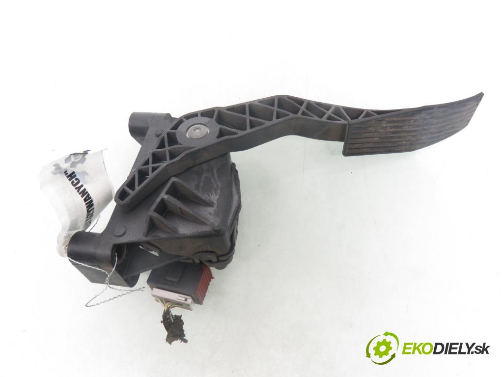 OPEL ASTRA H (A04) HB 2005 77,00 1.6 - Z 16 XEP 1598,00 Potenciometer plynu 9157998BK ; 6PV00811200 (Potenciometer plynového pedálu)